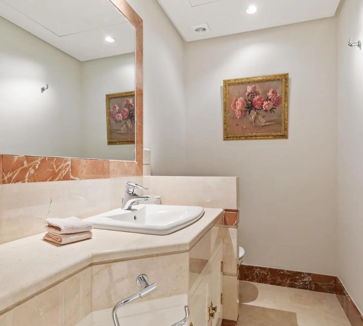 Apartment With A Garden Near The Sea In Gran Bahia De Marbella Španělsko