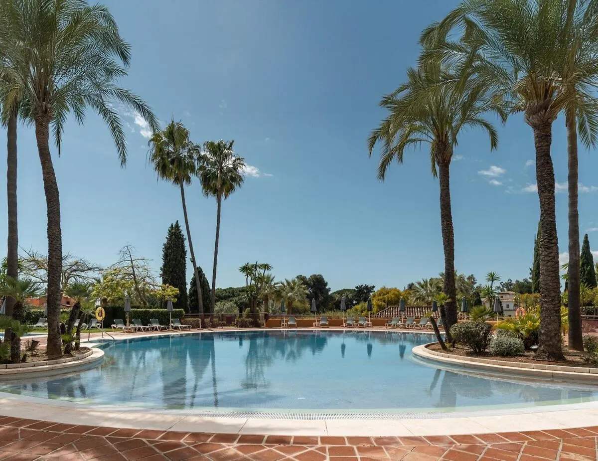 Apartment With A Garden Near The Sea In Gran Bahia De Marbella
